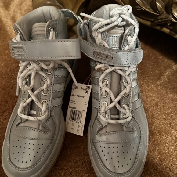 Ivy Park reflective sneakers Brand New - Picture 5 of 6